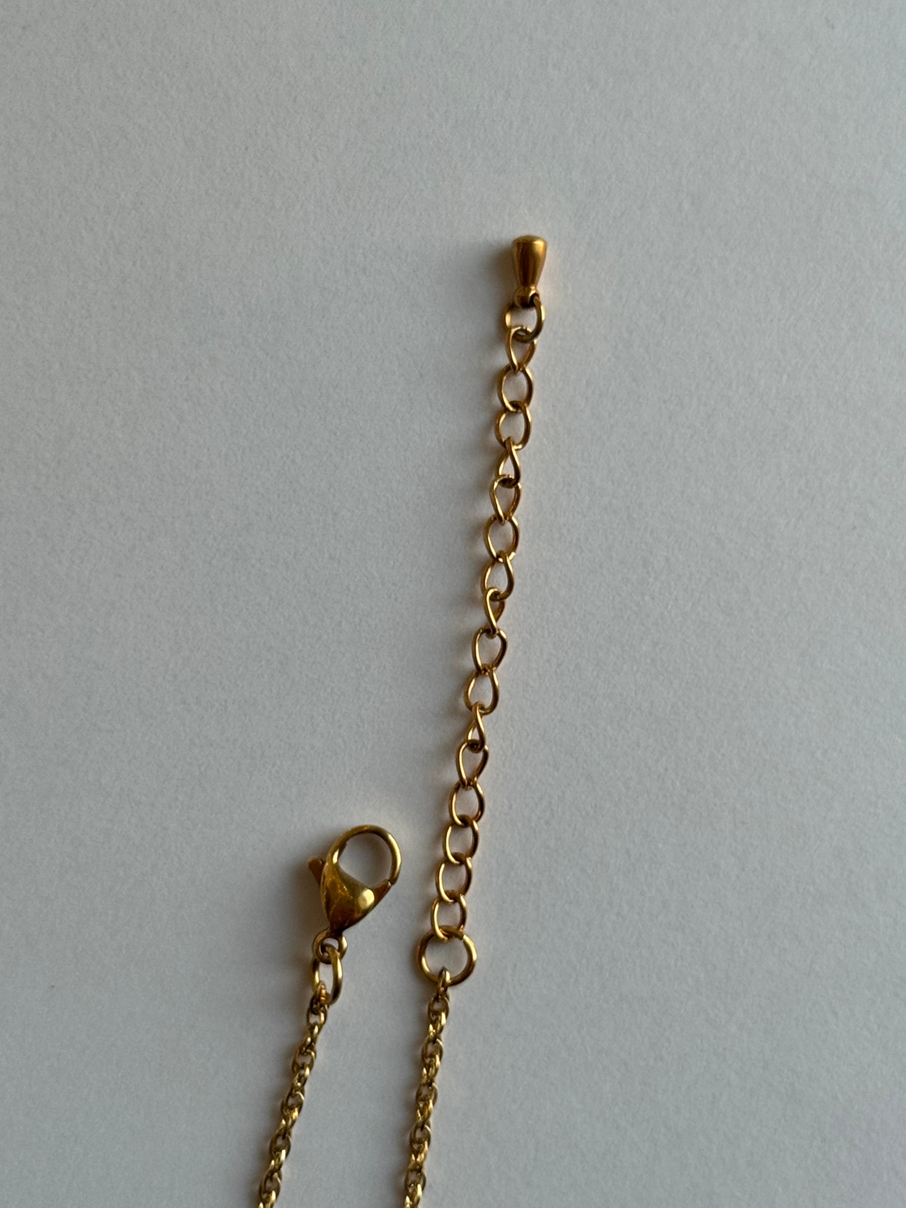 Collier lettre coeur