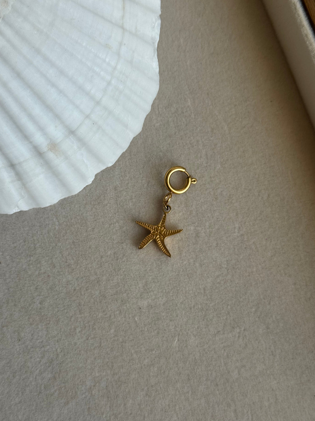 Charm maillot étoile de mer