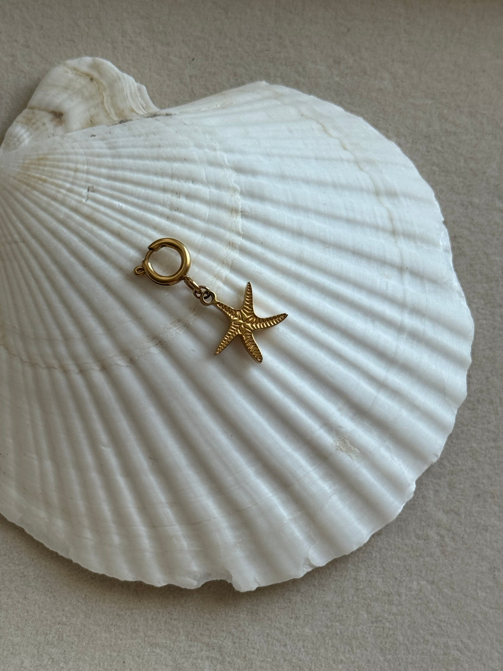 Charm maillot étoile de mer